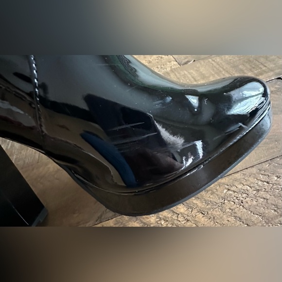 ALDO Black Leather Patent Ankle Boots - Size 8.5 - Picture 8 of 10